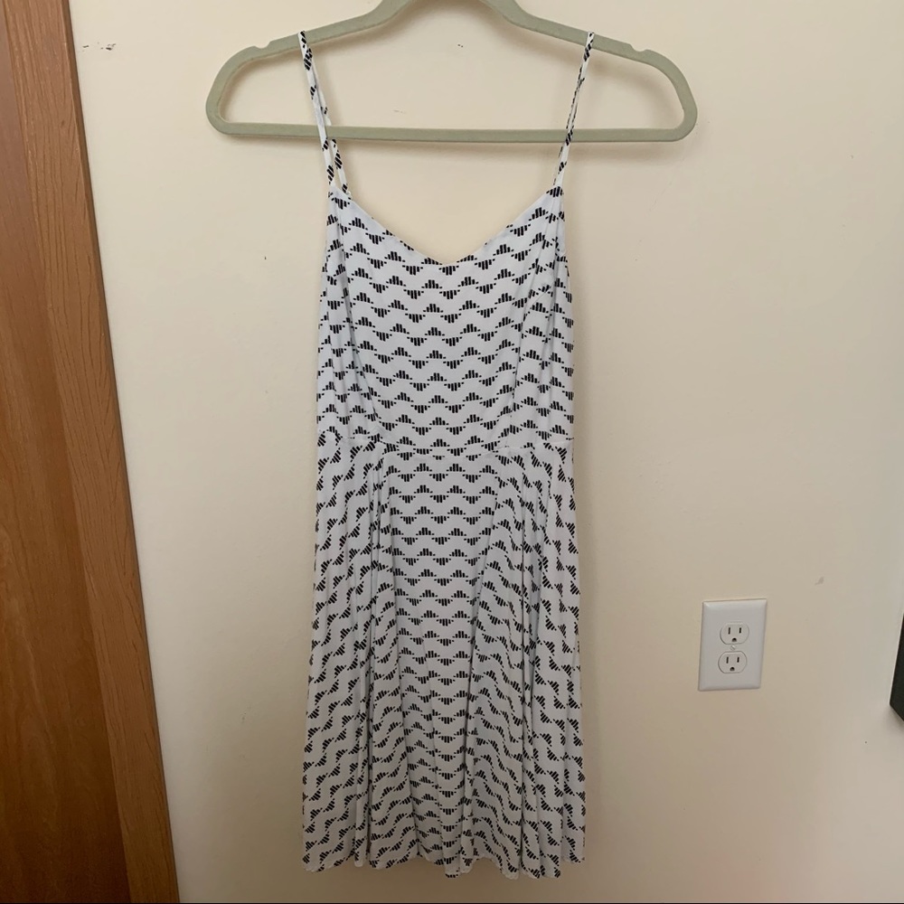 Old Navy White Patterned Sleeveless Dress